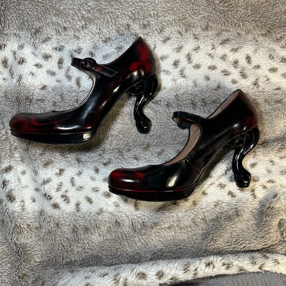 John Fluevog Queen Transcendent Mary Jane Heels - Picture 2 of 7